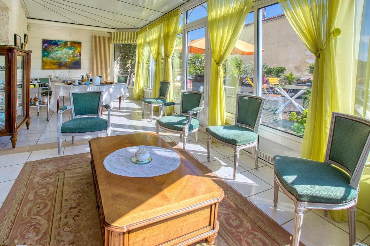Laferriere Bed & Breakfast Angouleme Bagian luar foto