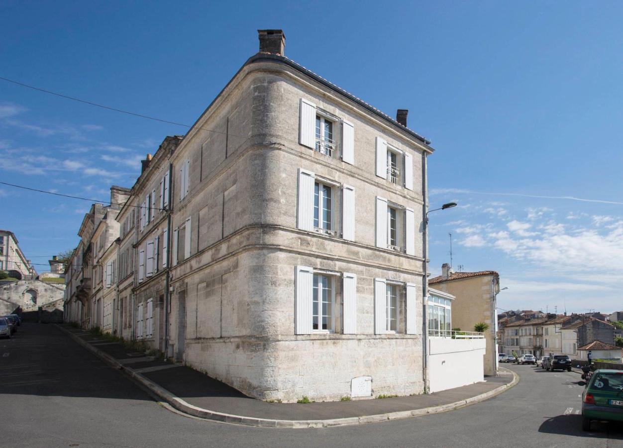 Laferriere Bed & Breakfast Angouleme Bagian luar foto