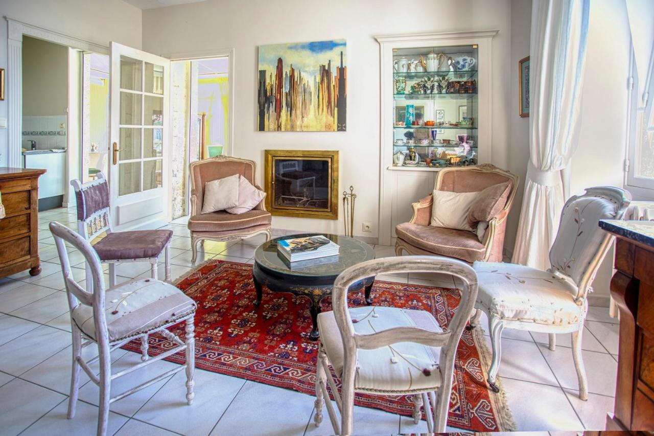 Laferriere Bed & Breakfast Angouleme Bagian luar foto