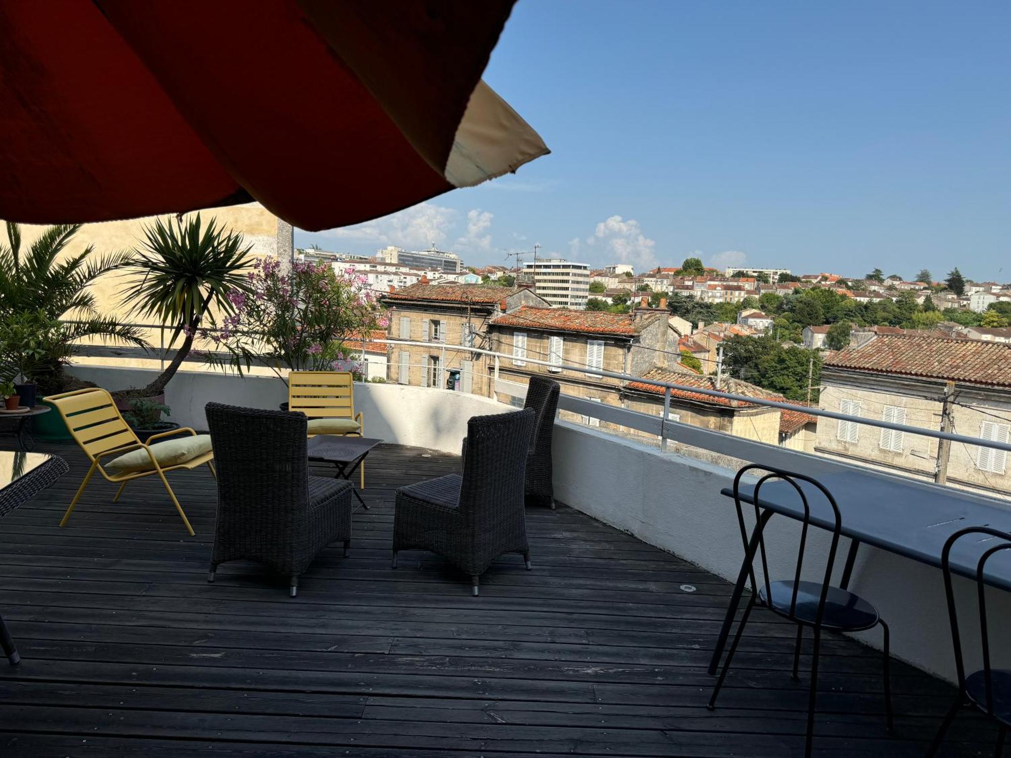 Laferriere Bed & Breakfast Angouleme Bagian luar foto
